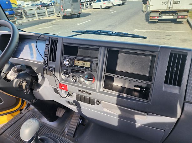 Isuzu KV100